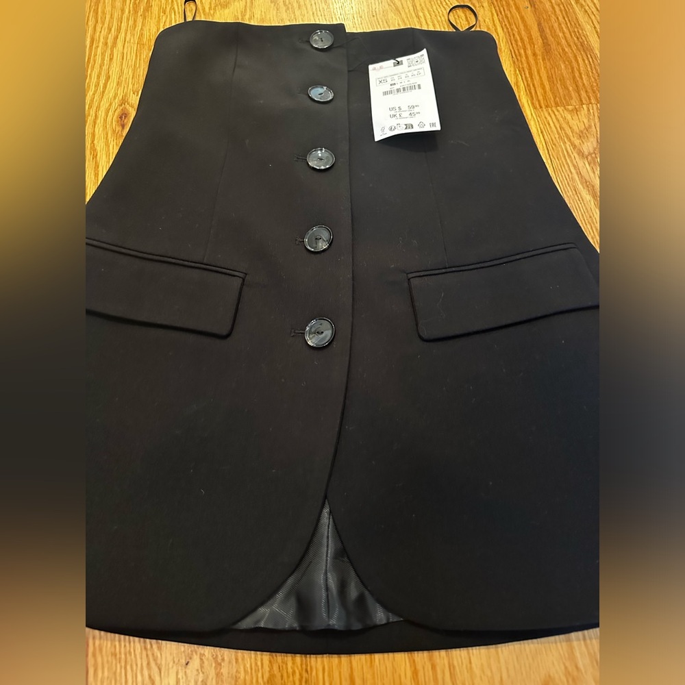 Zara extra small strapless button up suit, shirt. Feminine, sexy, long.